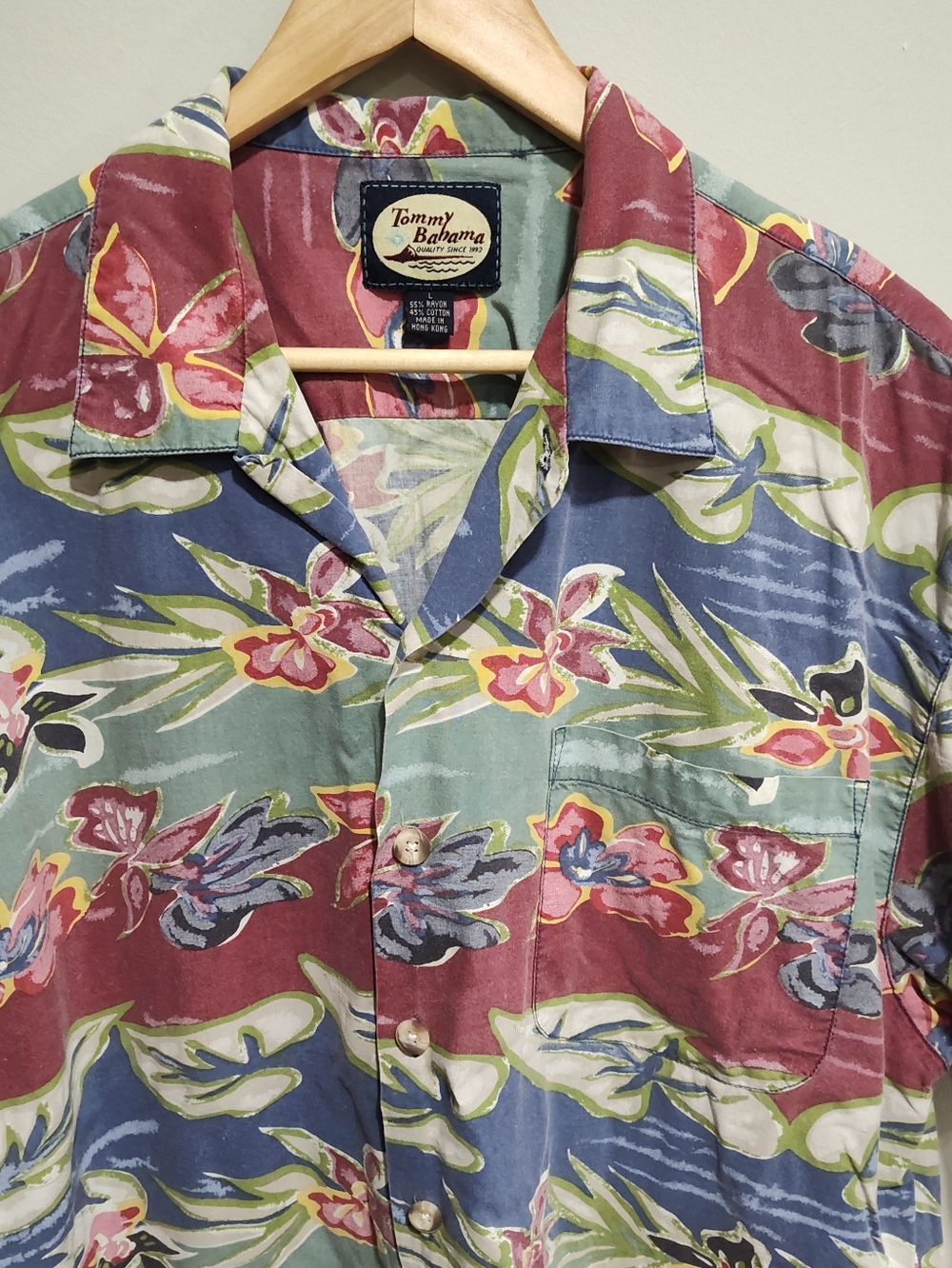 Tommy Bahama Green Blue Red Pastel Floral Hawaiian Aloha Camp Shirt Men's Large - Picture 3 of 8